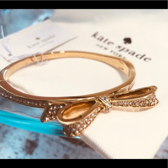 Kate Spade♠️New York GOLD💛bracelet with ✨BOW - Picture 1 of 8